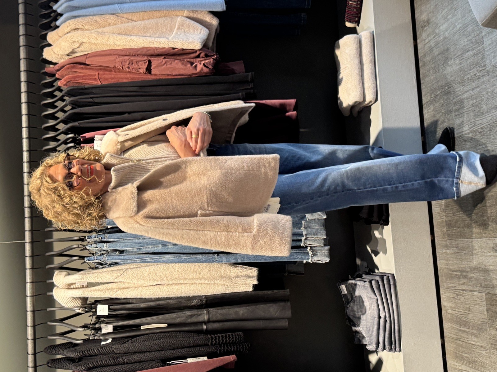 Christiane Zielke in weiten Jeans